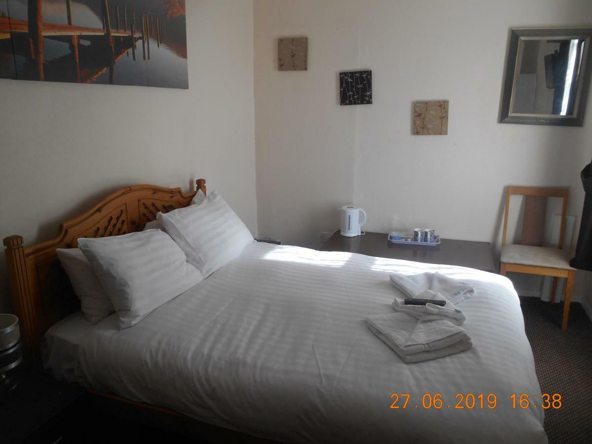 Bed & Breakfast The Glenroy 3*